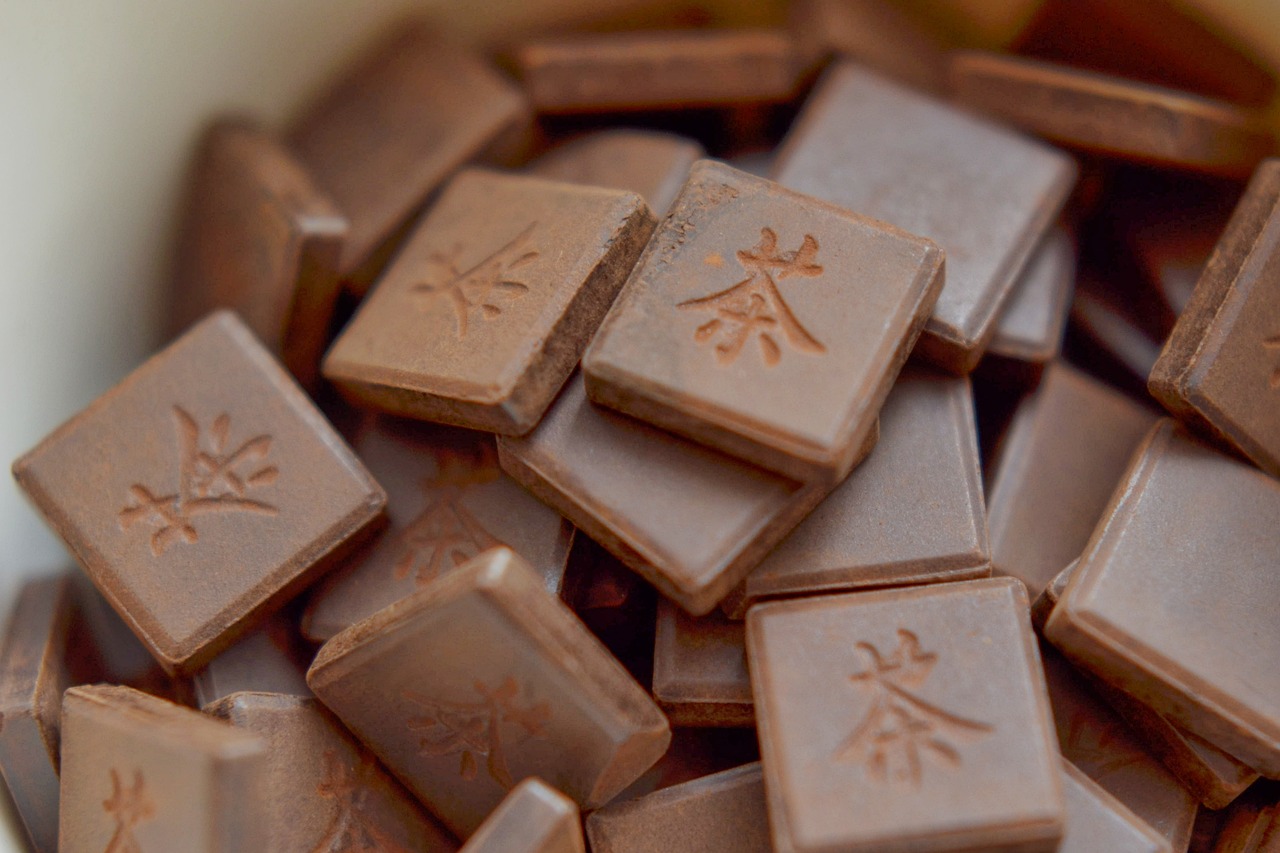 正宗碎銀子茶價(jià)格探究，品質(zhì)、市場(chǎng)與價(jià)值