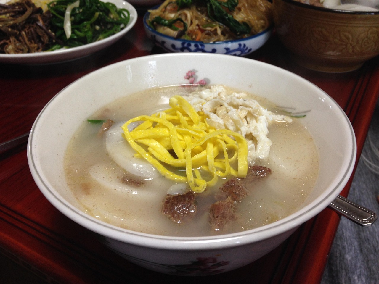 美食與競(jìng)技的交融，比賽中的熱菜盛宴
